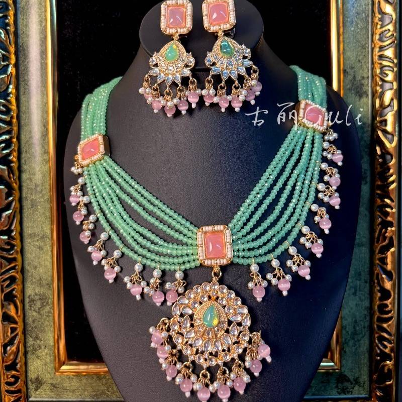 Ethnic Fashion Book - Orecchini e Collana Stile Corte Vintage